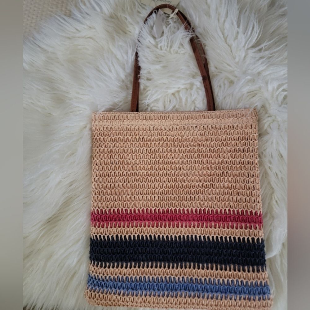 🆕️👜Universal Thread Woven Tote Handbag - R/W/B - Picture 6 of 7